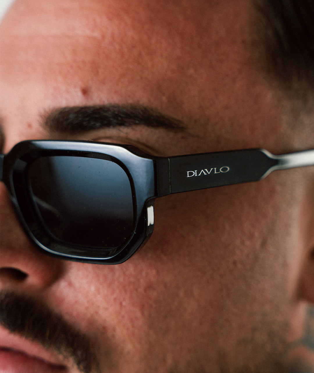 Diavlo Crystal - Black