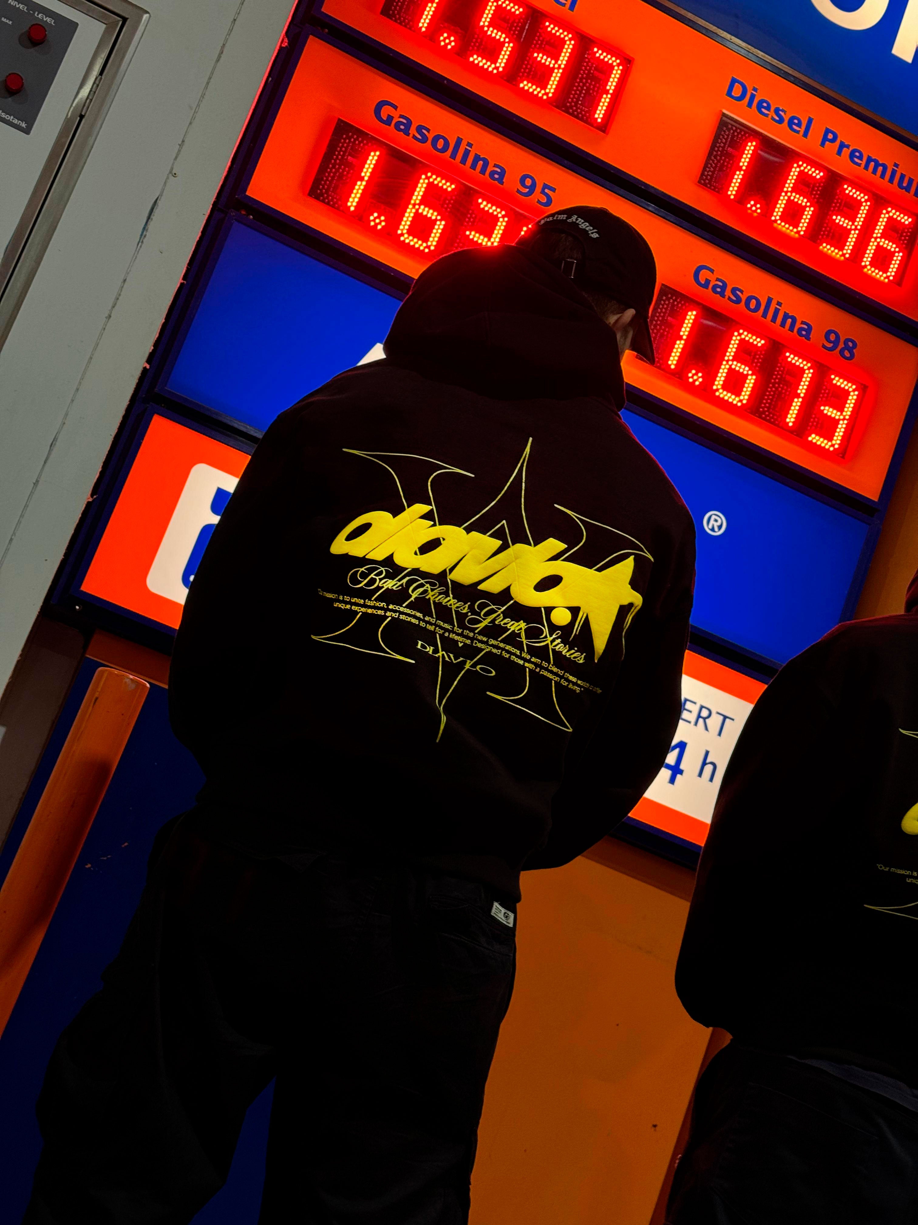 Sudadera Bad Choices Great Stories - Diavlo (BLACK/YELLOW)