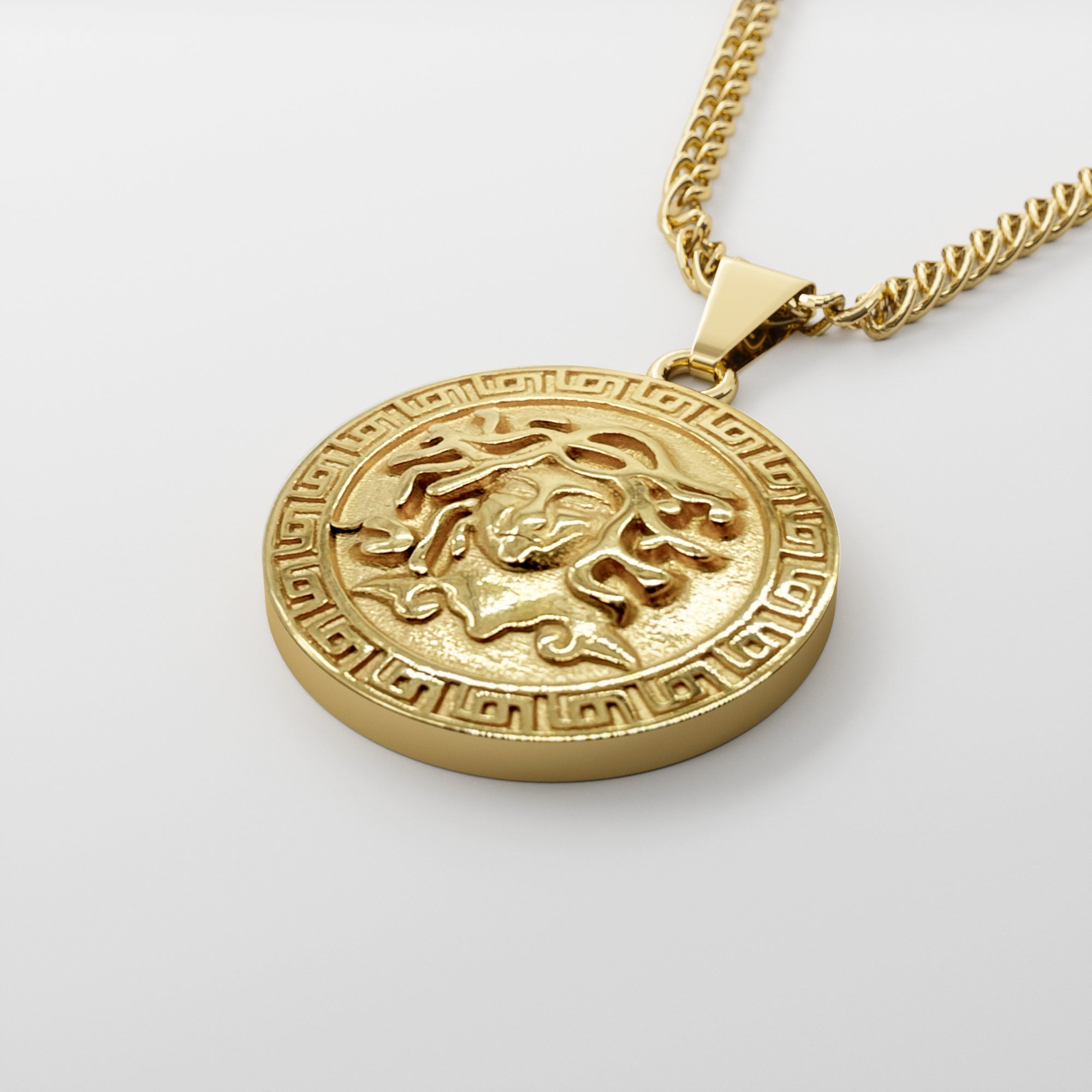 Diavlo Compass Gold Pendant
