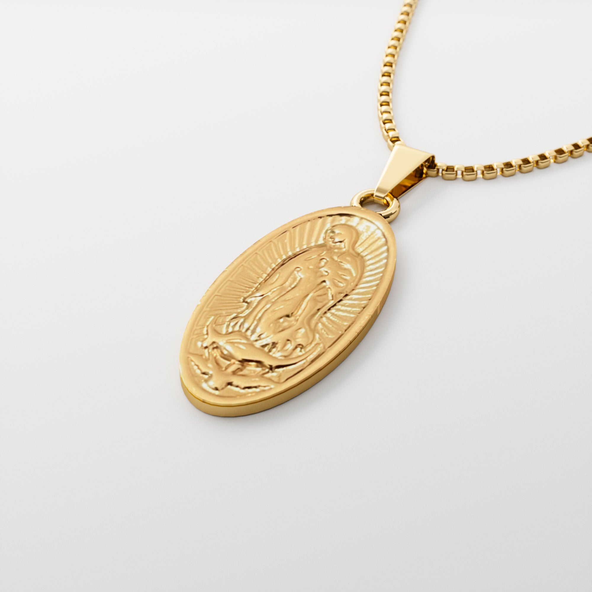 Diavlo Compass Gold Pendant