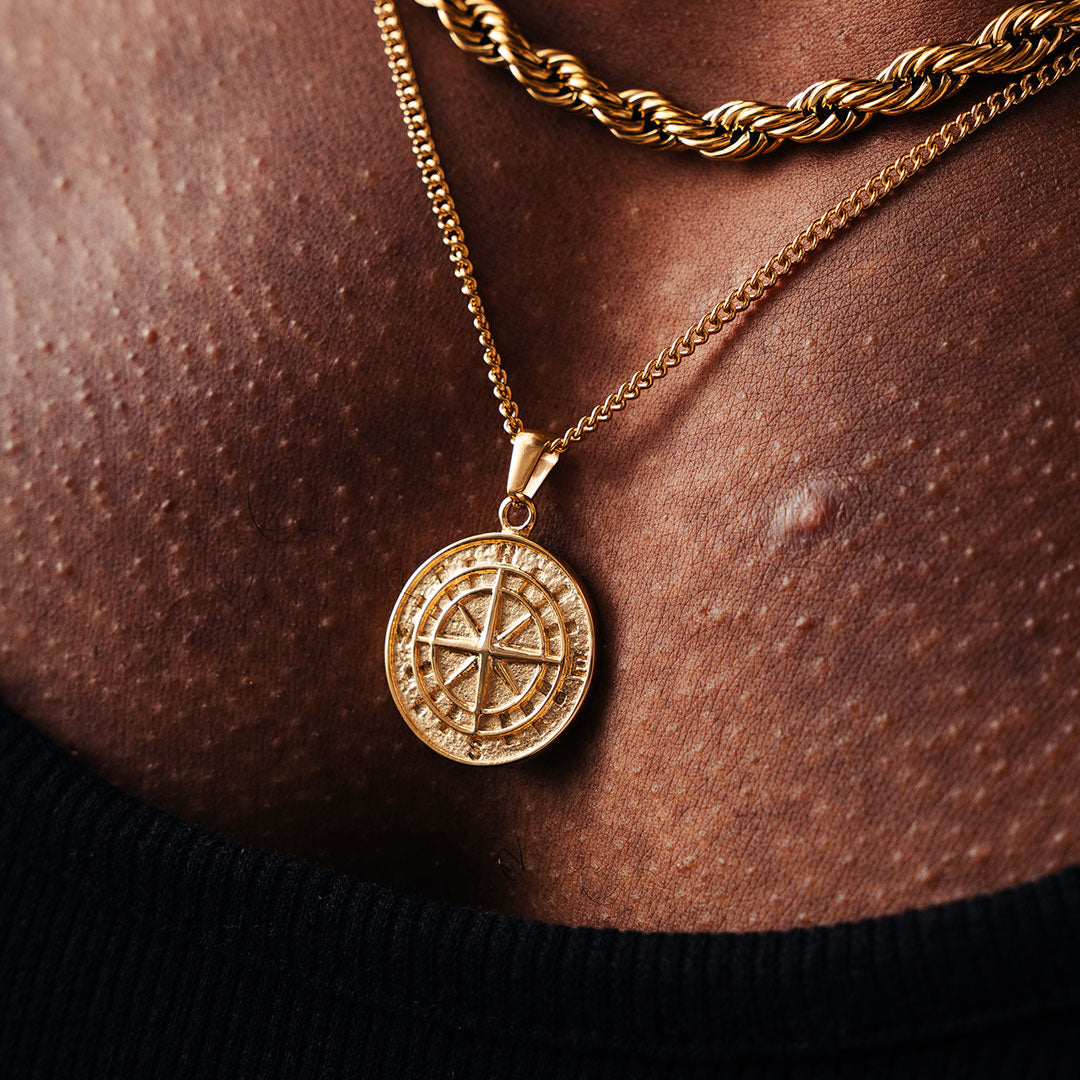 Diavlo Compass Gold Pendant